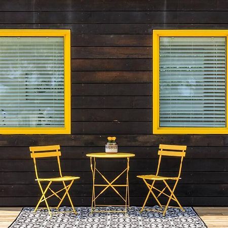 New The Yellow Beacon-Luxury Shipping Container Fredericksburg Exterior photo