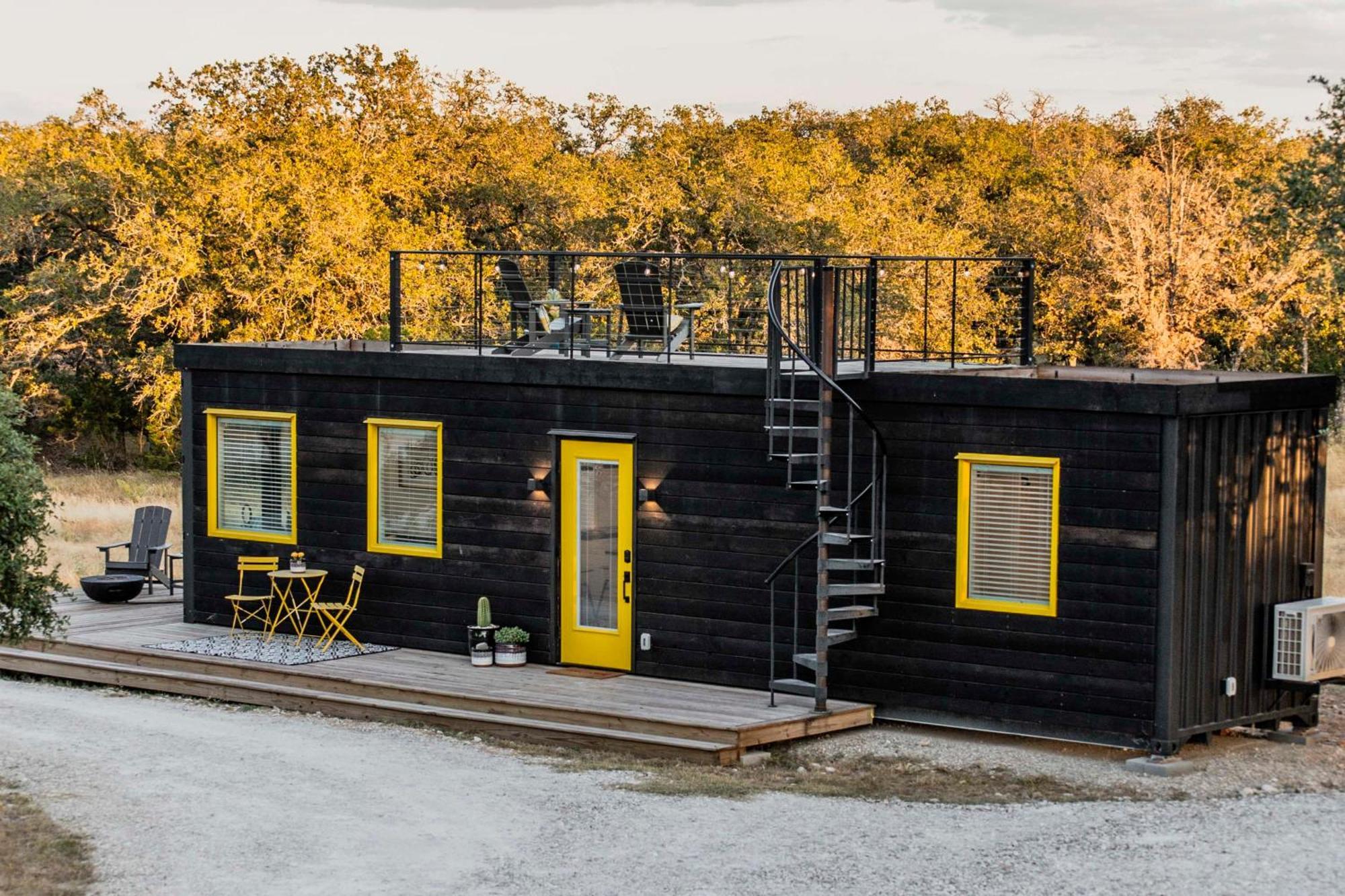 New The Yellow Beacon-Luxury Shipping Container Fredericksburg Exterior photo